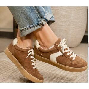 Dr. Scholl’s Madison Lace Sneaker Brown Faux Leather Gum Sole Womens 9 NWT